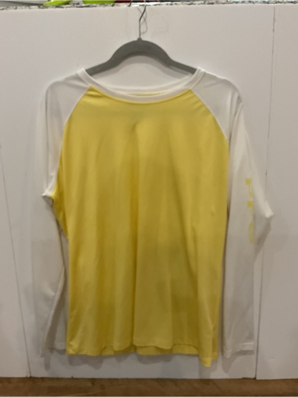 Columbia Yellow and White Omni-Shade Sun Protection Top